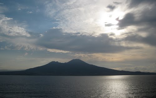 В районе Неаполя нашли шесть новых вулканов